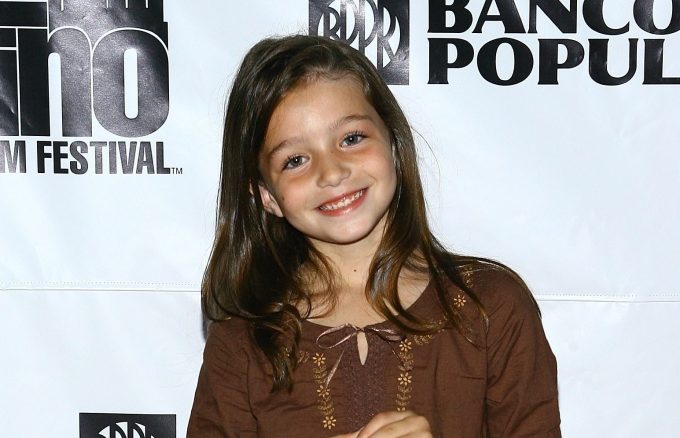 5 Things to Know About the Former Child Actress – Hollywood Life