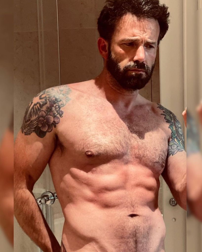 Ben Affleck shirtless