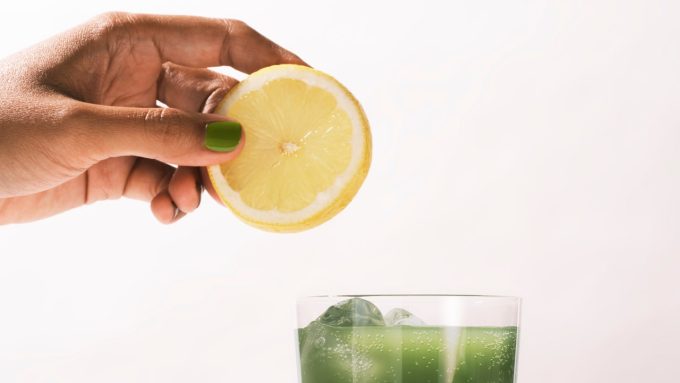 9 Detox Foods Naturopaths and Nutritionists Swear By For Spring