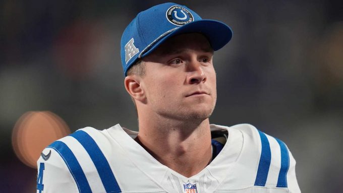 Broncos sign former Colts QB; Aiyuk's deal now fully guaranteed through 2026