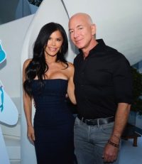 WATCH: Jeff Bezos face-plants while greeting fiancée after historic spaceflight