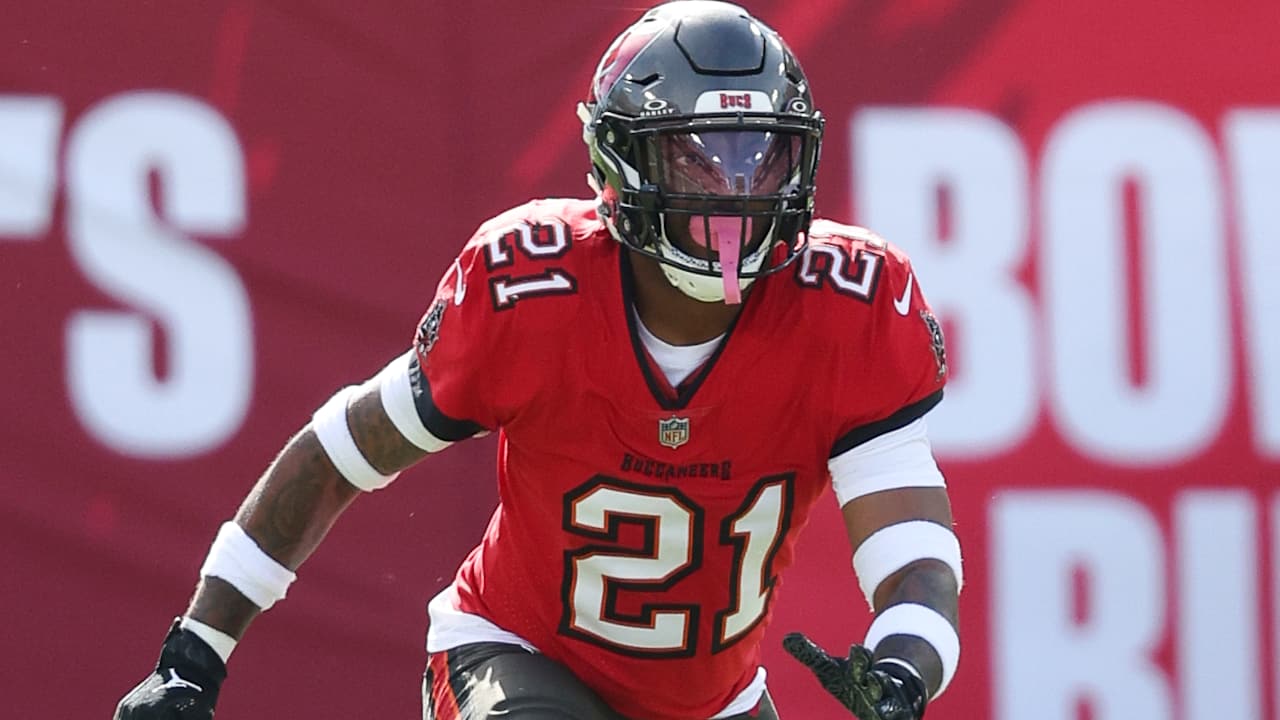 NFL news roundup: Chiefs signing veteran safety Mike Edwards to one-year deal