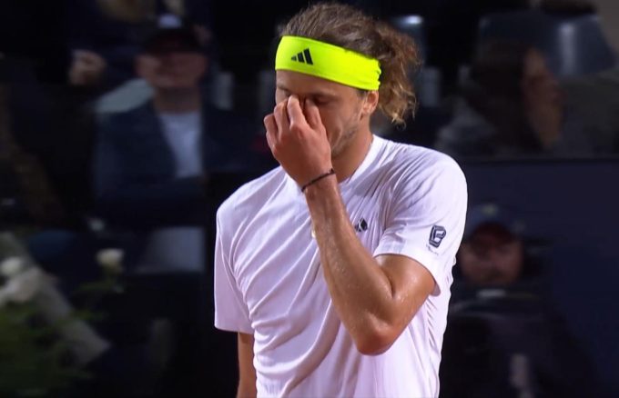 Alexander Zverev loses in Rome and rages: 'Balls were a joke'