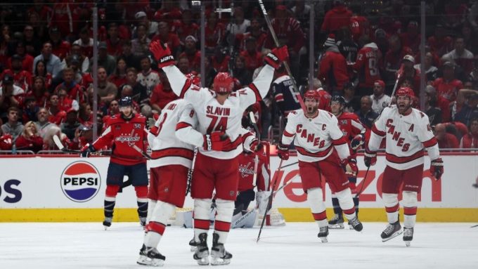 Capitals vs. Hurricanes odds, prediction, picks: Free 2025 NHL playoffs Game 2 best bets from proven model
