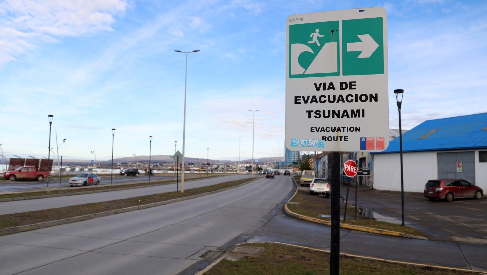 Chile Issues Tsunami Warning After Earthquake: Updates – Hollywood Life