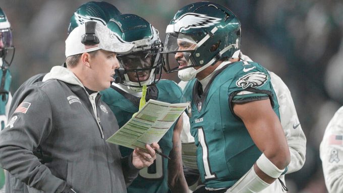 Eagles' Jalen Hurts enters 2025 with sixth different play-caller in six seasons; how QB fared with each option