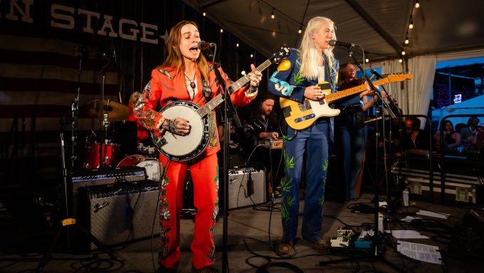 Find Out Why She Cancelled Her Tour – Hollywood Life