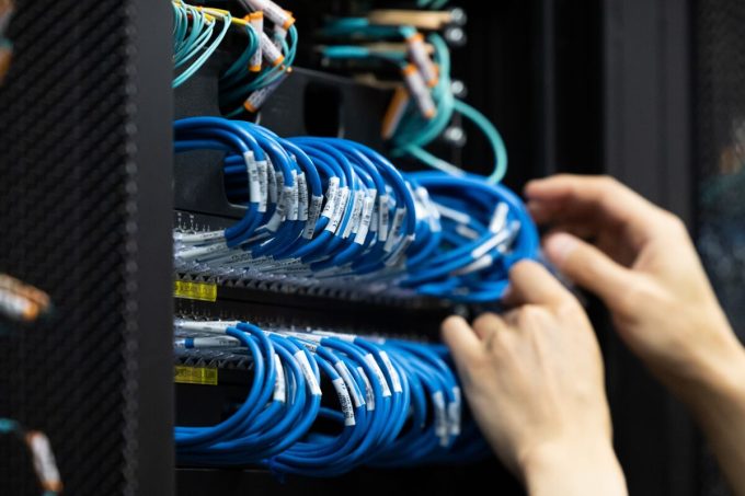 Intel Certifies Shell Lubricant for Cooling AI Data Centers