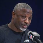 Jets coach Aaron Glenn praises Justin Fields' leadership as team moves on from Aaron Rodgers