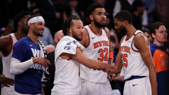 LOOK: New York City temporarily names streets after Knicks players to celebrate run through NBA playoffs