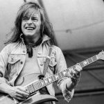 Legendary Guitarist Dies at 77