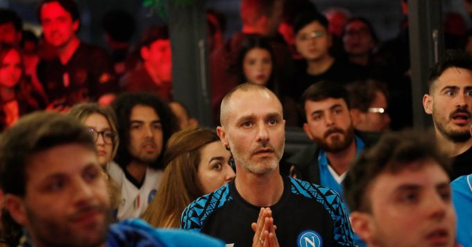 Napoli fans calm as city holds breath for Scudetto showdown