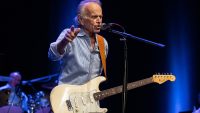 Neil Young Duets With the Beach Boys' Al Jardine on New Song
