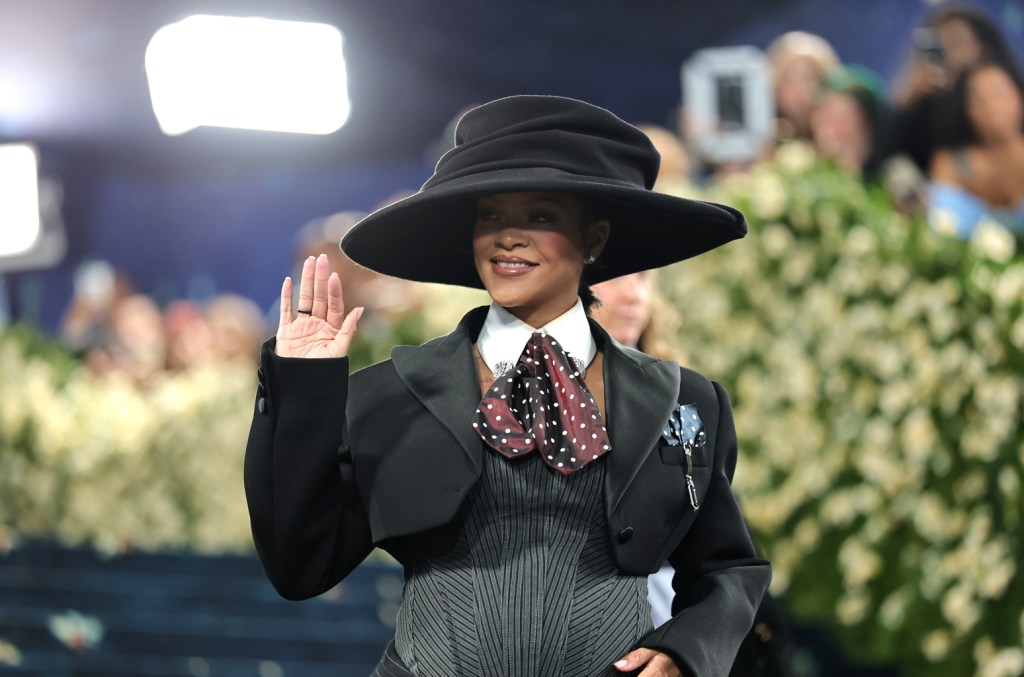 Rihanna's New Song 'Friend of Mine' for 'Smurfs' Has a Release Date