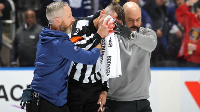 Stanley Cup playoffs: Referee Chris Rooney hopes to return after stick to face in Maple Leafs vs. Panthers