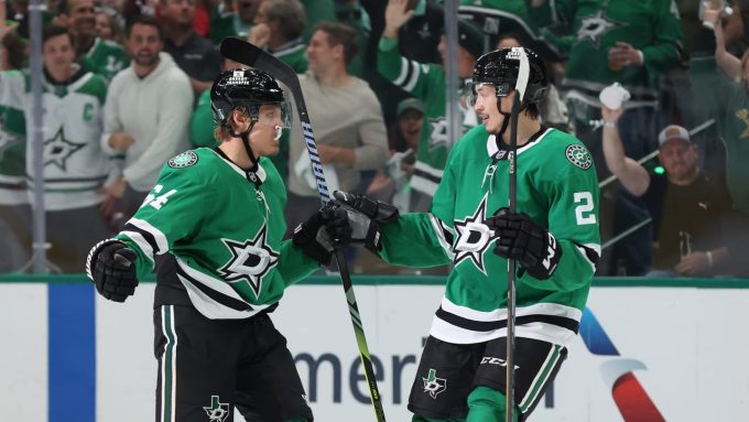 Stars seek to advance with more home success in Game 6