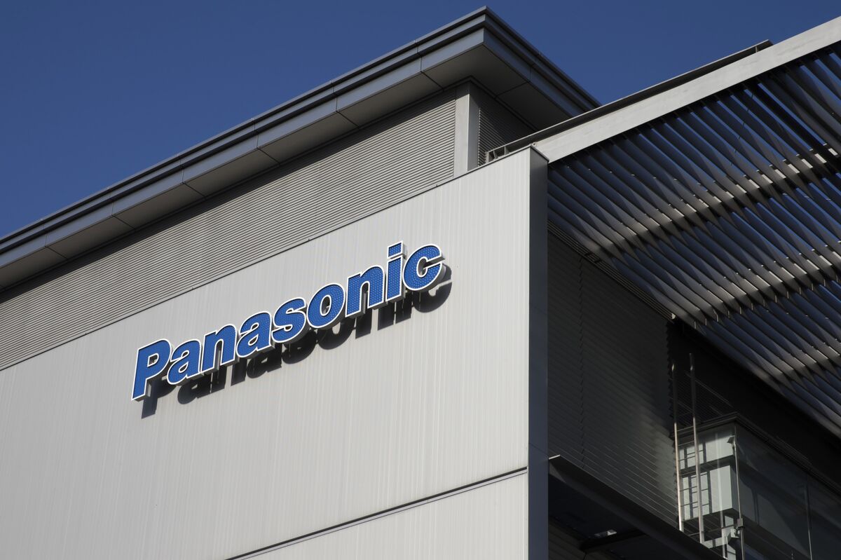 Tesla Supplier Panasonic to Slash 10,000 Jobs in Big Overhaul