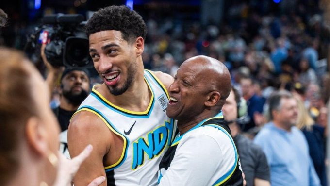 WATCH: Tyrese Haliburton's dad also recreates Reggie Miller's choke gesture after Pacers' historic comeback