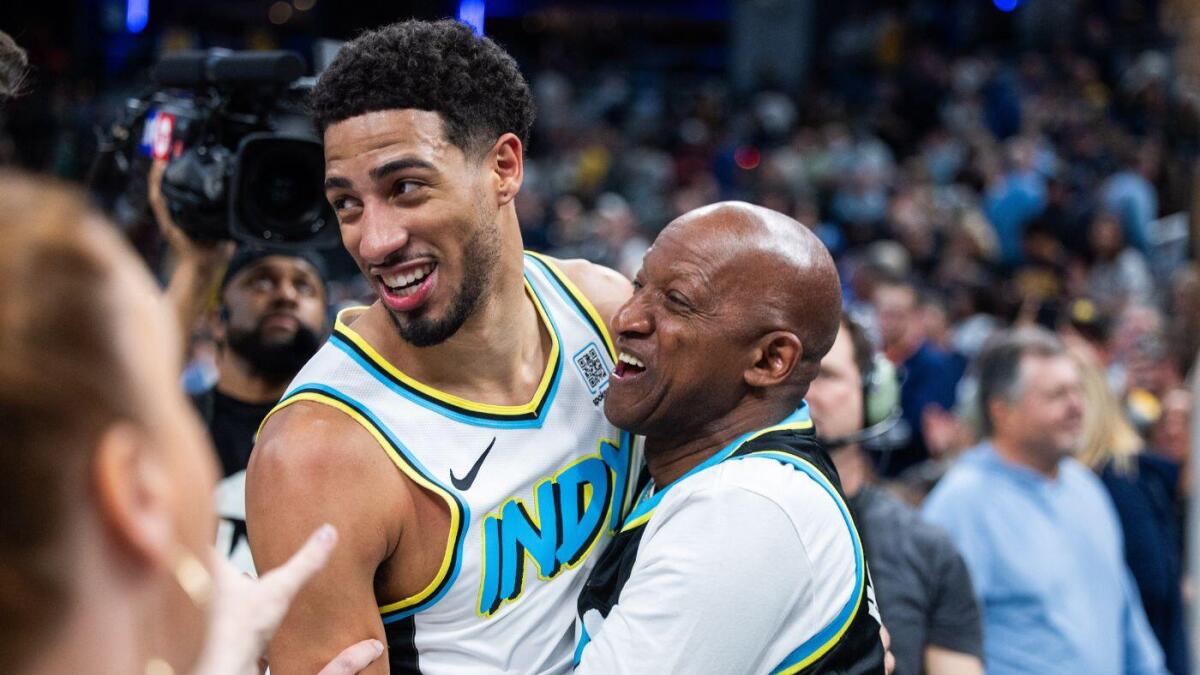 WATCH: Tyrese Haliburton's dad also recreates Reggie Miller's choke gesture after Pacers' historic comeback