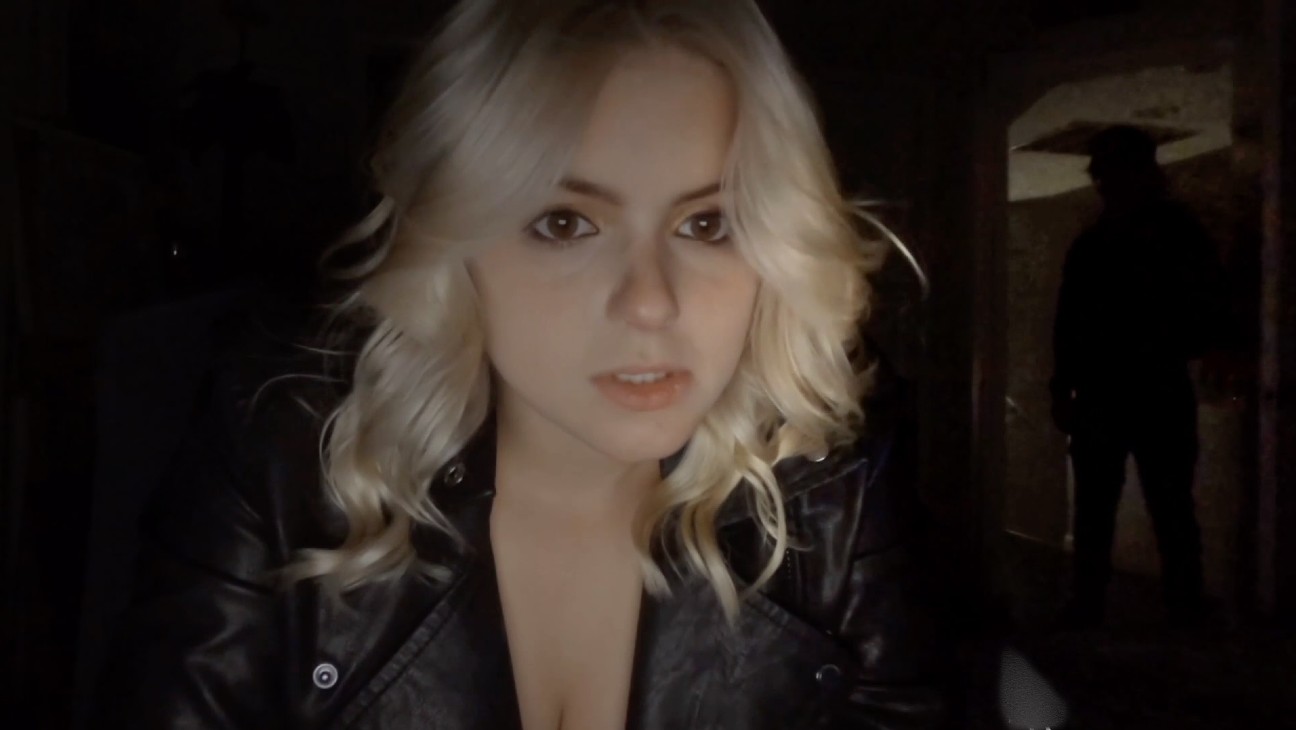 Ariel Winter in 'Don't Log Off'