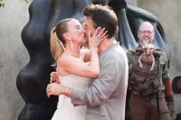Jonathan Bailey explains kissing costar Scarlett Johansson