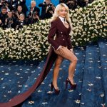 Sabrina Carpenter's 'Manchild' Debuts at Number One on Hot 100 Chart