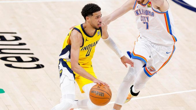Tyrese Haliburton injury update: Pacers star to undergo MRI after suffering apparent calf strain, per report