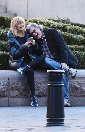 New York, NY  - *EXCLUSIVE*  - Kurt Russell and Goldie Hawn look all loved up as they celebrate their 40th year anniversary together on Valentine’s Day in Manhattan’s Upper West Side. The couple was all smiles after spending 3 hours at the Museum of Natural History and showed a PDA-filled moment while they waited for their car to arrive.Pictured: Kurt Russell and Goldie HawnBACKGRID USA 14 FEBRUARY 2023 BYLINE MUST READ: BrosNYC / BACKGRIDUSA: +1 310 798 9111 / usasales@backgrid.comUK: +44 208 344 2007 / uksales@backgrid.com*UK Clients - Pictures Containing ChildrenPlease Pixelate Face Prior To Publication*