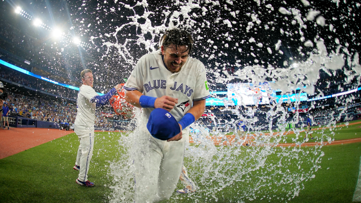 AL East odds: Blue Jays have surged into first place, now can they stay ahead of the Yankees down the stretch?