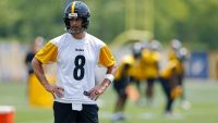Aaron Rodgers makes drastic change at training camp to piece of equipment not recommended by NFL