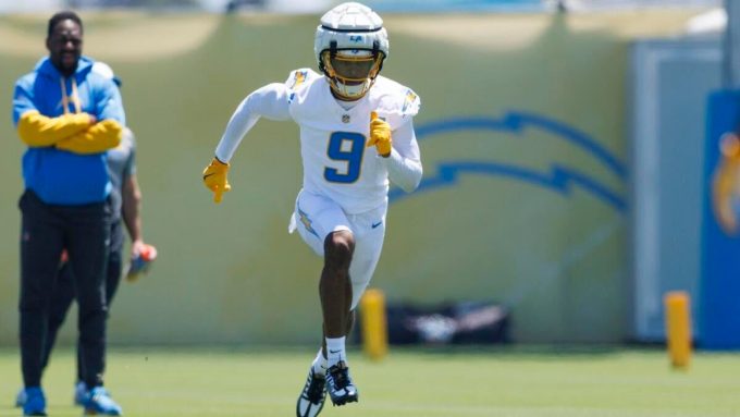 Chargers WR Tre Harris ends training camp holdout, reportedly signs rookie contract