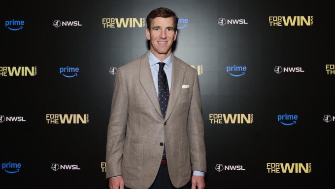 Eli Manning backs out of bid for New York Giants ownership stake citing cost, conflict of interest