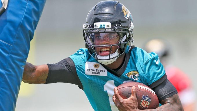 Four reasons why Jaguars' Travis Hunter could have a tough time playing both ways full-time