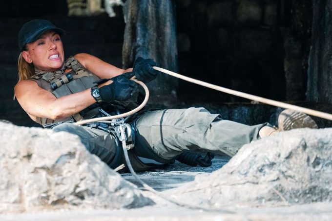 'Jurassic World' star Scarlett Johansson becomes highest-grossing lead actor