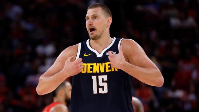 Nuggets' Nikola Jokic agrees to grant rookie Yang Hansen's special request on one condition