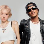 ROSE & Bruno Mars Sing 'APT.' at BLACKPINK's DEADLINE Tour