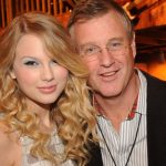Taylor Swift's Dad Scott Swift Has Heart Surgery, Doing 'Fantastic'