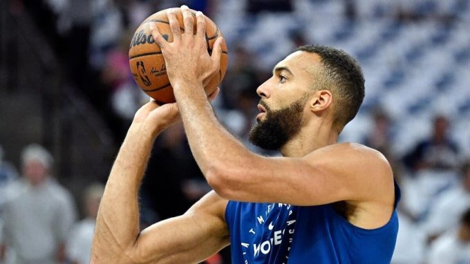 WATCH: Timberwolves' Rudy Gobert working on pick-and-pops and pull-up jumpers with 'Lethal Shooter'