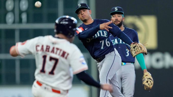 AL West divisional odds breakdown: Can Mariners finally dethrone Astros, or will Rangers crash the party?