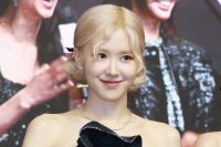 BLACKPINK's ROSE 'Shocked' by Her VMAs Nominations in Reaction Video