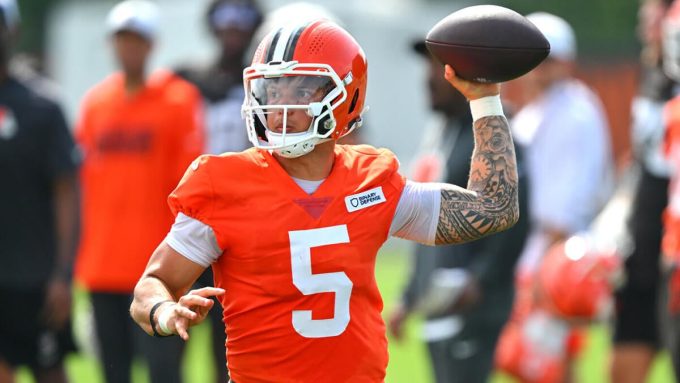 Browns got multiple trade offers for this quarterback during offseason, but rejected them all, per report