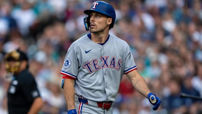 Evan Carter injury: Rangers center fielder suffers fractured wrist ahead of pivotal series vs. Guardians