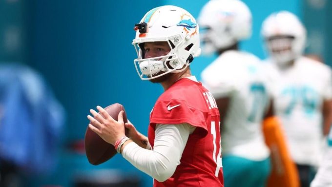 From 'tempting' to 'ghastly,' one word to describe 40 notable quarterbacks from Week 1 of 2025 NFL preseason