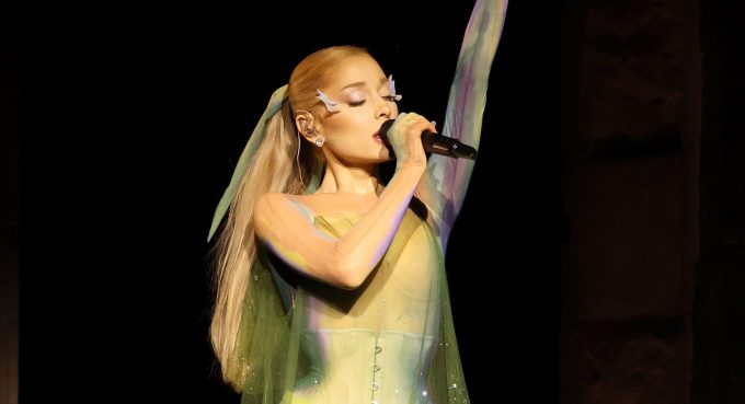 Is Ariana Grande Going on Tour? Updates on ‘Eternal Sunshine’ – Hollywood Life