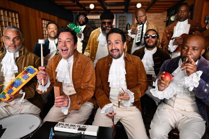 Lin-Manuel Miranda & Jimmy Fallon Perform ‘Hamilton’ Medley