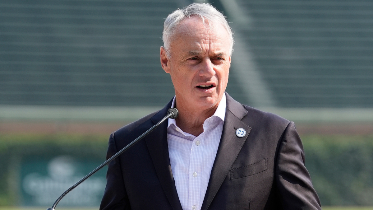 Rob Manfred minimizes confrontation with Phillies star Bryce Harper, says it was 'not all that significant'