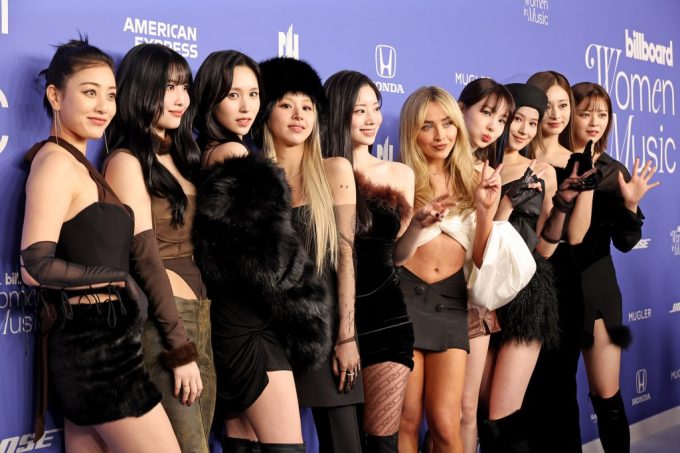 Sabrina Carpenter 'Arrests' TWICE Members During Lollapalooza Show