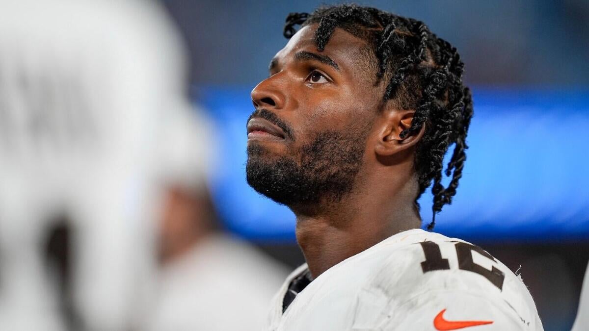 Shedeur Sanders injury: What happened, reactions from Joe Flacco and Jalen Hurts, what it means for QB battle