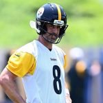 Steelers' Aaron Rodgers isn't a fan of new helmet, says it 'looks like a damn spaceship'