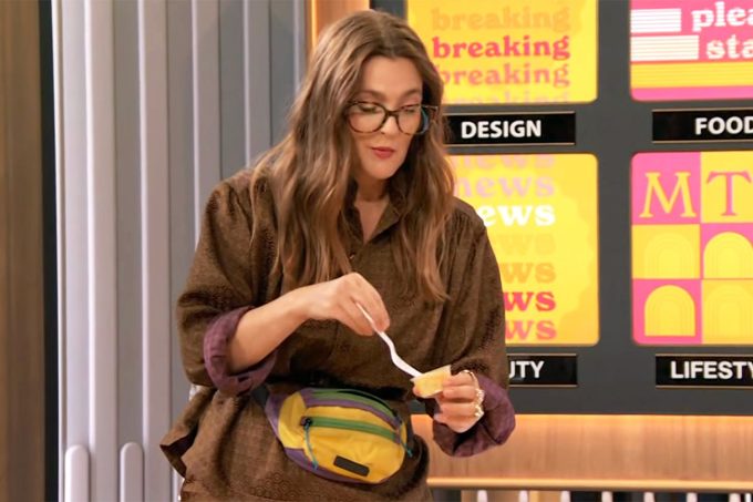 Drew Barrymore reveals she keeps mac and cheese inside her fanny pack
